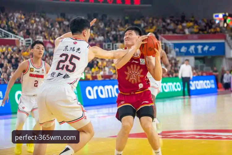 完美体育网页版 CBA季后赛山西2-0横扫青岛深度分析:团队篮球制胜,潘江回归点燃完美体育网页版观赛热潮
